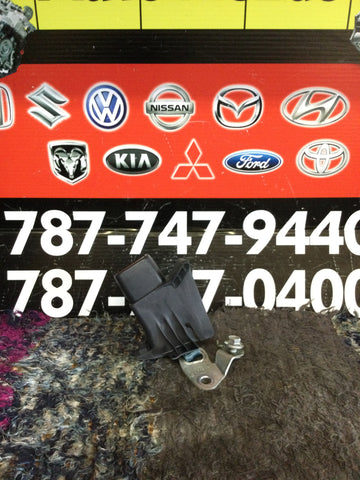 Accesorio Interior del Cinturón Der Toyota Rav4 19-23