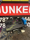 Caja de Fusible Toyota Tacoma 12-15