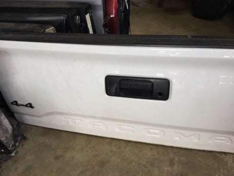 Compuerta Toyota Tacoma 16-22