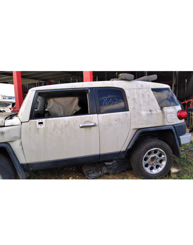 Puerta delantera izq Toyota FJCruzer 07-14