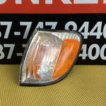 Luz de esquina (Corner light) izq Toyota Tundra 00-04