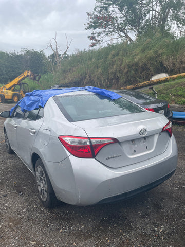 Compuerta Toyota Corolla 14-19