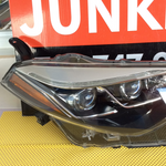 Foco Delantero der Toyota Corolla Sedan 17-19