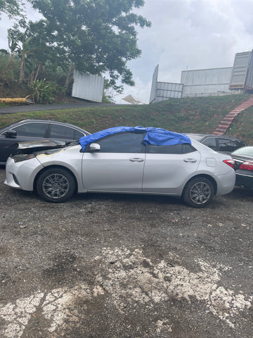 Puerta Izquierda Delantera Toyota Corolla 14-19