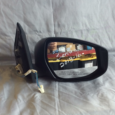 Retrovisor der Nissan Sentra 13-19