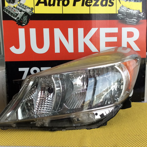 Foco Delantero izq Toyota Yaris HB 12-14