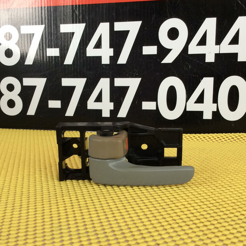 Handle interior izq Toyota Avalon/Tundra/Sequoia 00-07